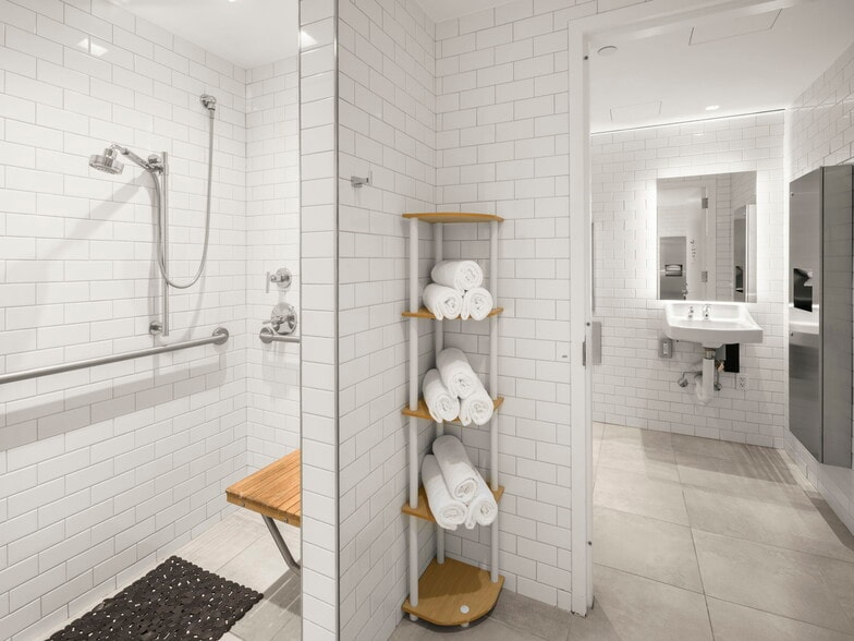 More Photos Of 655 15th St NW, Washington Office For Sale