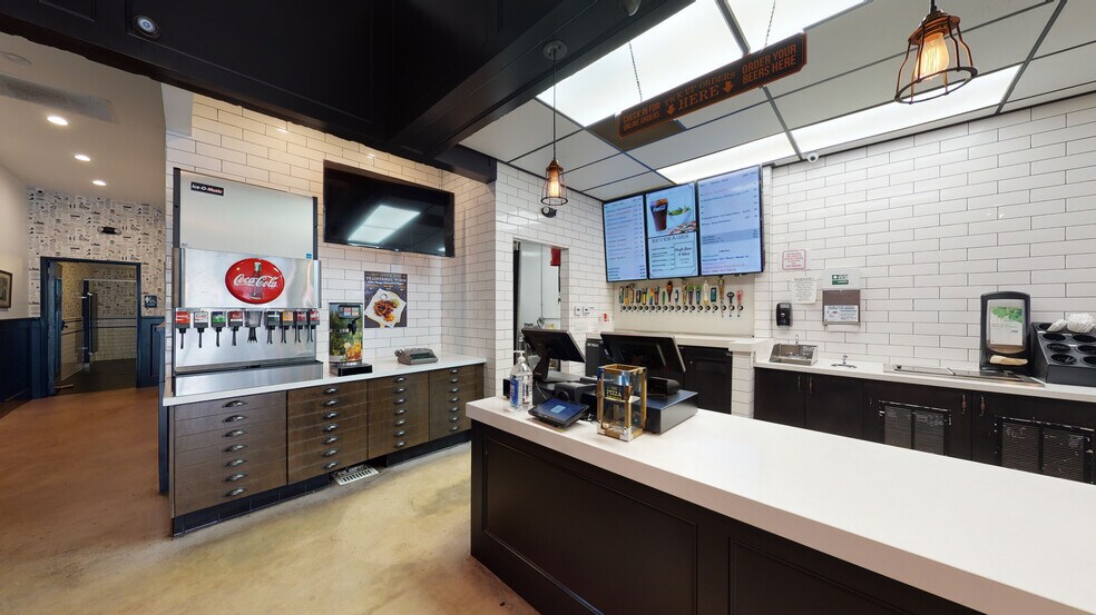 More Photos Of 5242-5246 E 2nd St, Long Beach Restaurant For Lease