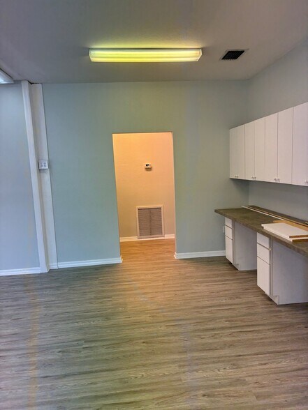 More Photos Of 1531 Rio De Janeiro Ave, Punta Gorda Storefront Retail Office For Lease