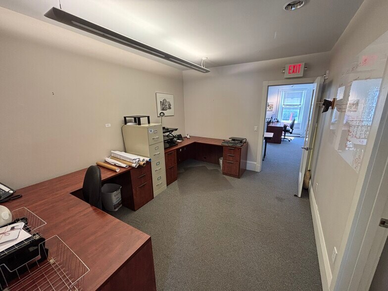More Photos Of 97 Main St, Belfast Office For Sale