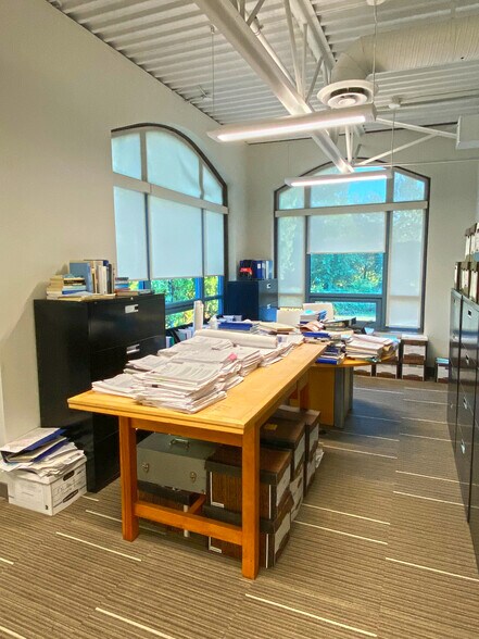 More Photos Of 1515 Broadway St, Port Coquitlam Light Manufacturing For Lease