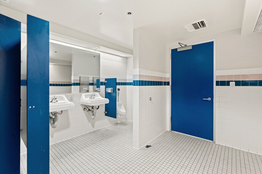 More Photos Of 4700 E Walnut Ave, Orange Religious Facility For Sale