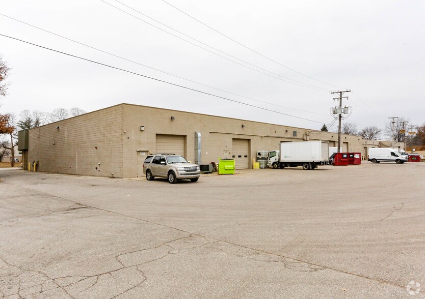 More Photos Of 3160 Martin Rd, Commerce Township Industrial For Lease