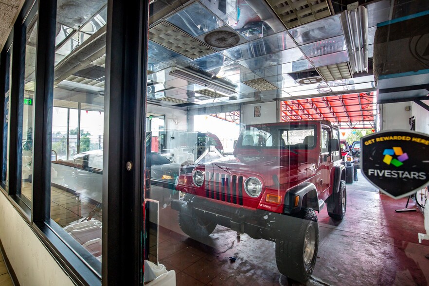 More Photos Of 6465 Leetsdale Dr, Denver Carwash For Sale