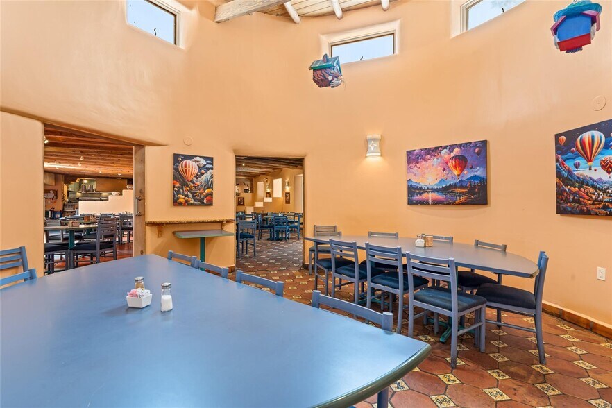 More Photos Of 4 Banana Ln, Santa Fe Restaurant For Sale