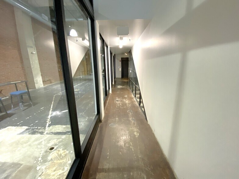 More Photos Of 731 S Broadway, Los Angeles Loft Creative Space For Lease