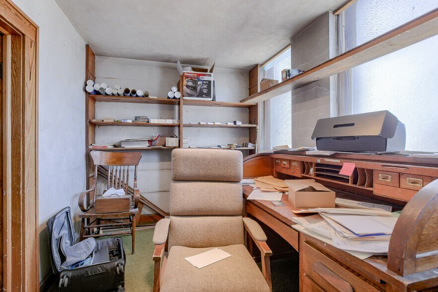 More Photos Of 3001 Connor Ave, Kansas City Specialty For Sale