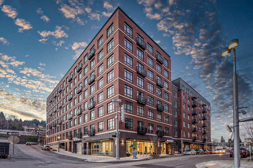 Primary Photo Of 3883 S Moody Ave, Portland Apartments For Lease
