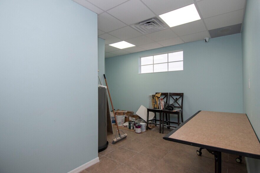 More Photos Of 4535 Tamiami Trl, Port Charlotte Office For Lease