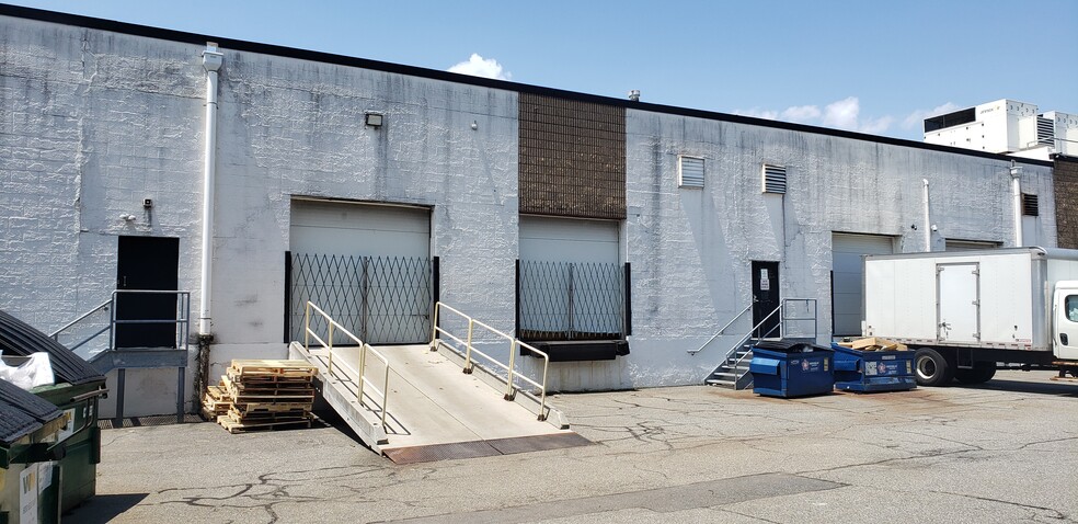 More Photos Of 3001 Hadley Rd, South Plainfield Warehouse For Lease
