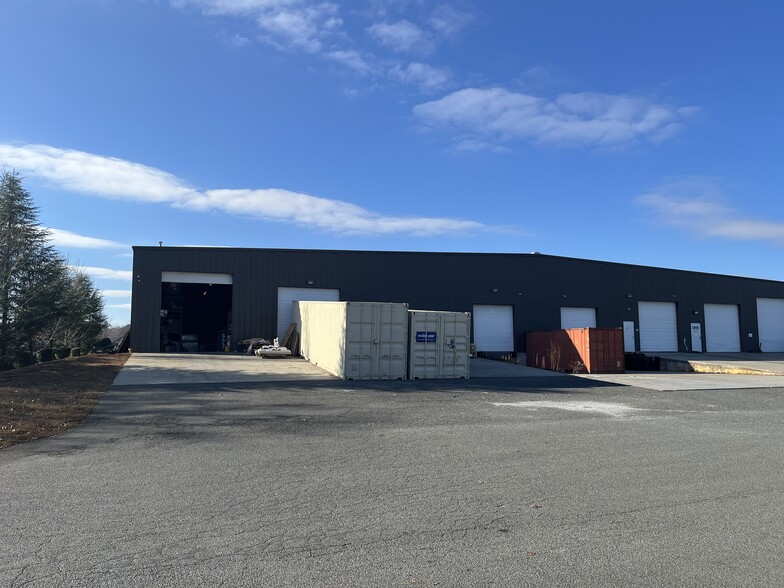 More Photos Of 7204 Stinson Hartis Rd, Indian Trail Light Manufacturing For Lease