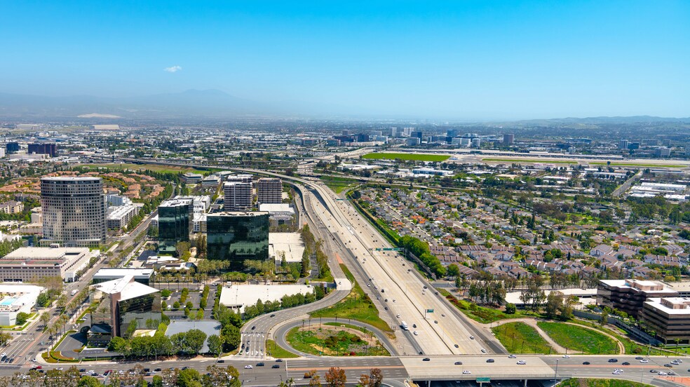 More Photos Of 675 Anton Blvd, Costa Mesa Office For Lease