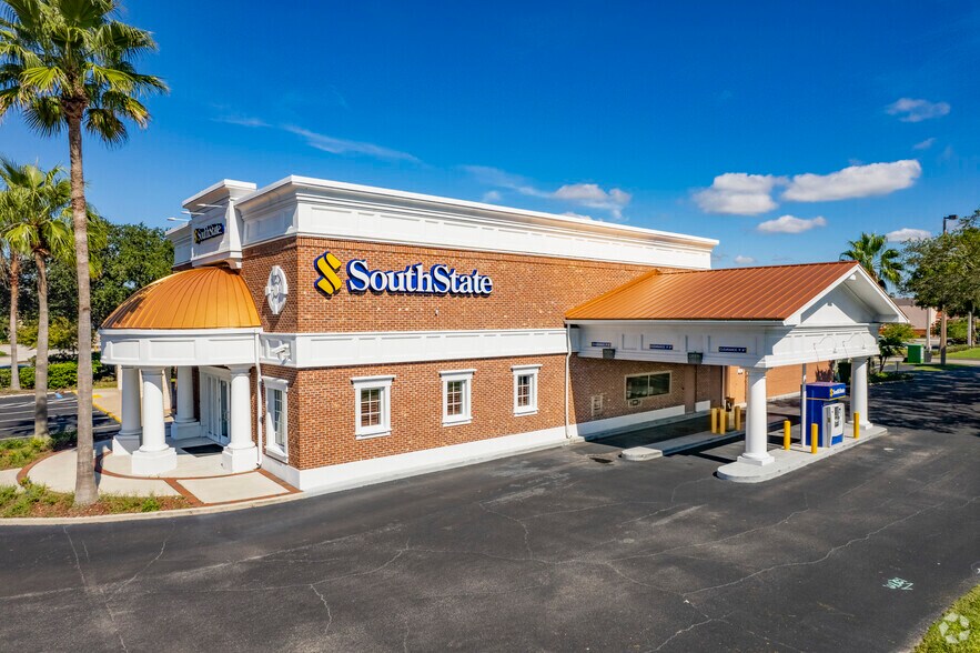 Primary Photo Of 3711 Tampa Rd, Oldsmar General Retail For Lease