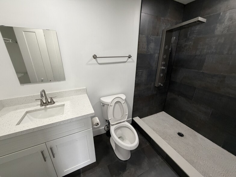More Photos Of 4850 SW 26th Ave, Fort Lauderdale Apartments For Sale