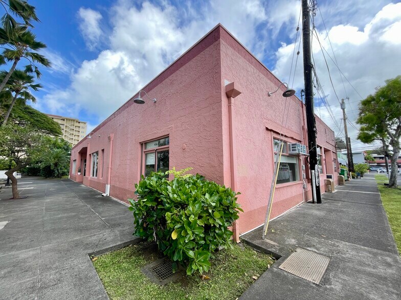 More Photos Of 418-A Kuulei Rd, Kailua Freestanding For Lease