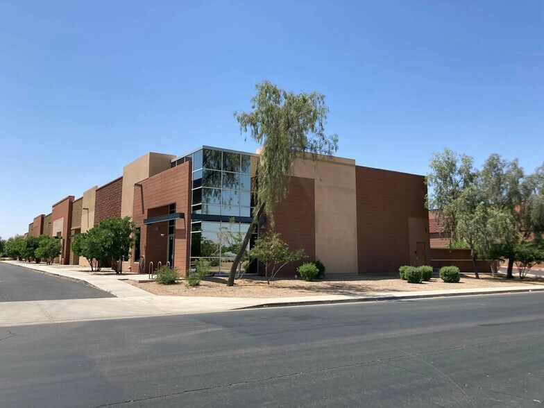 More Photos Of 7256 S 89th Pl, Mesa Showroom For Sale