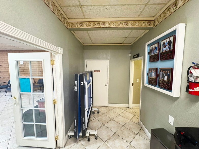 More Photos Of 610 E Florence Ave, Los Angeles Religious Facility For Sale