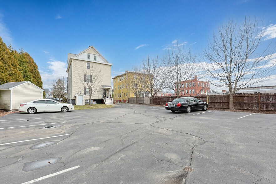 More Photos Of 28 Church St, North Attleboro Apartments For Sale