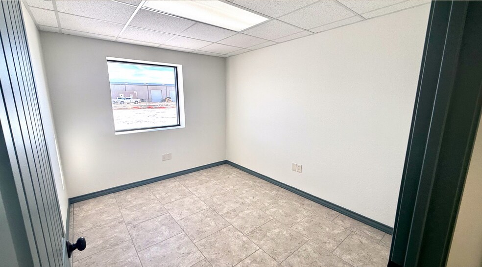 More Photos Of 1610 E County Road 140, Midland Industrial For Lease