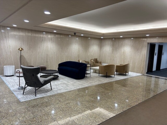 More Photos Of 2340 S River Rd, Des Plaines Office For Lease