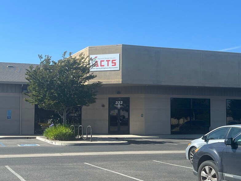 Primary Photo Of 333 Abbott St, Salinas Flex For Lease