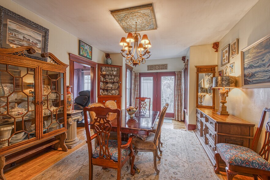 More Photos Of 28 Woodstock Ave, Putnam Specialty For Sale