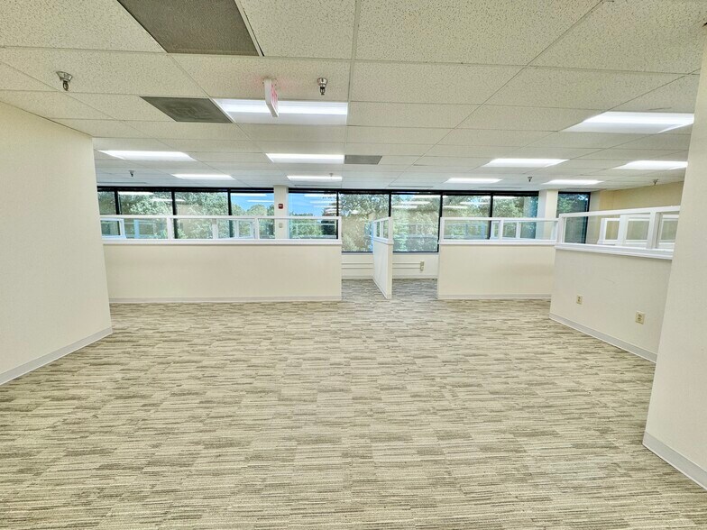 More Photos Of 2200 Defense Hwy, Crofton Medical For Lease