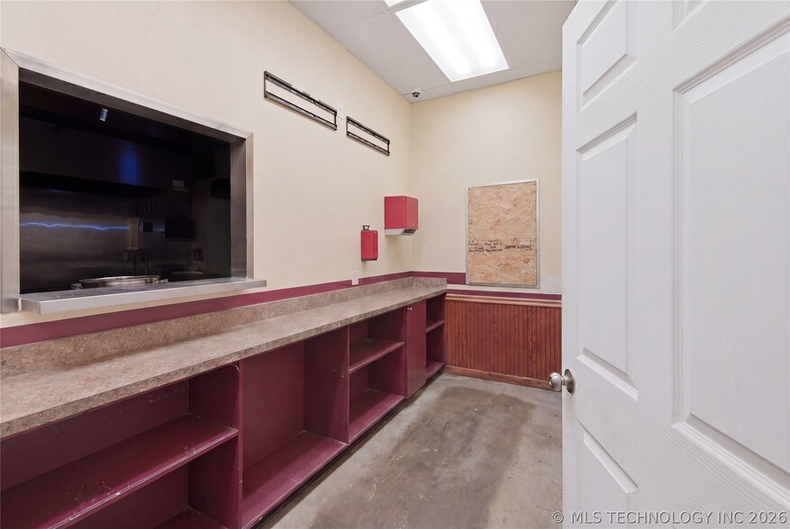 More Photos Of 6151 Tecumseh st, Tulsa Restaurant For Sale