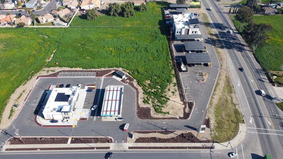 More Photos Of 2510 E Pacheco Blvd, Los Banos Service Station For Sale