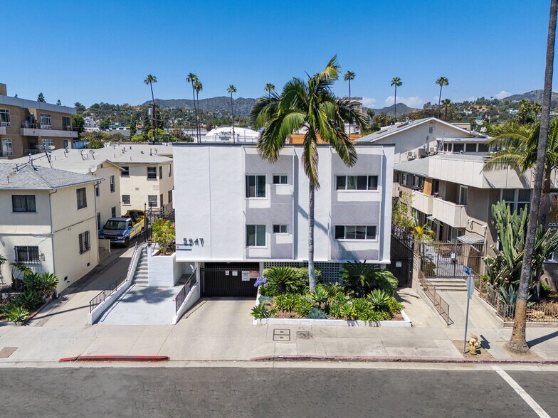 More Photos Of 5947 Carlton Way, Los Angeles Apartments For Sale