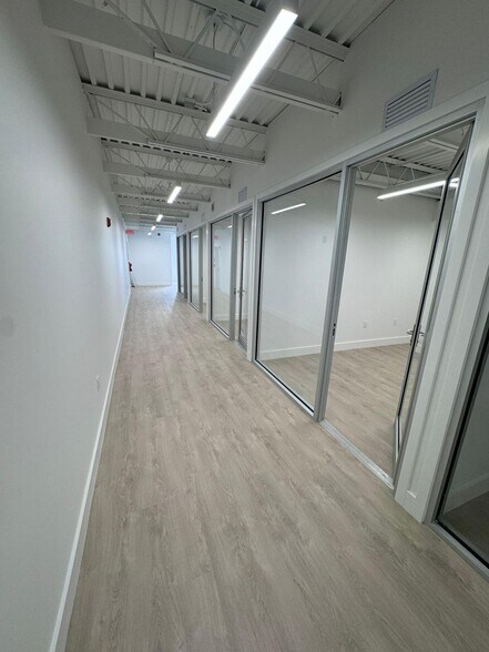 More Photos Of 645 NE 125th St, North Miami Loft Creative Space For Lease