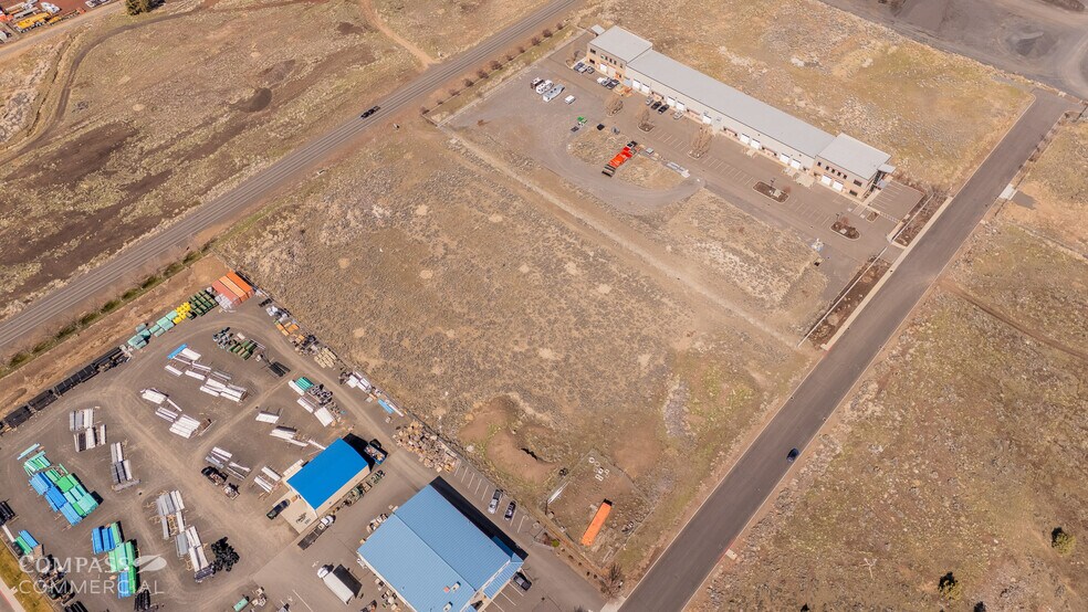 More Photos Of 265 11th St, Redmond Industrial For Lease