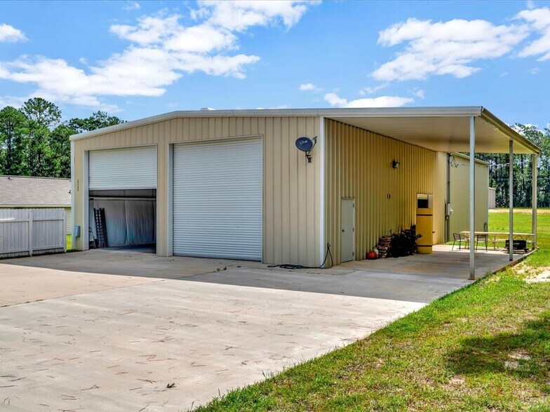 More Photos Of 3205 Sam Rayburn, Brookeland Apartments For Sale