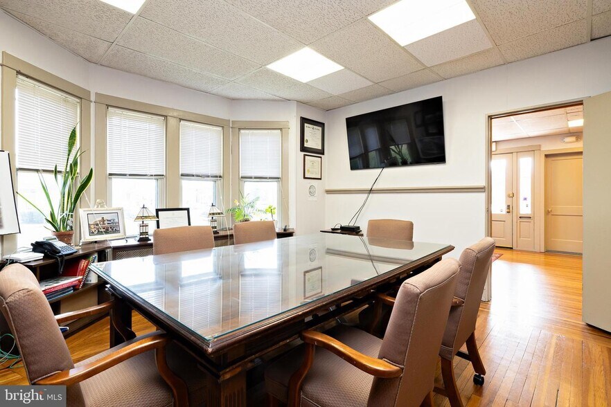 More Photos Of 523 S White Horse Pike, Audubon Office For Sale
