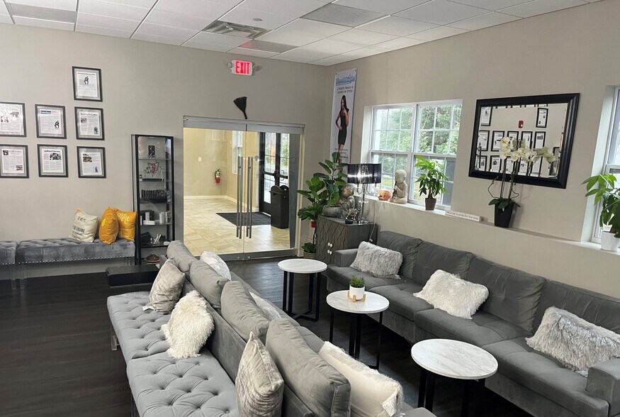 More Photos Of 186 County Road 520 W, Marlboro Medical For Lease