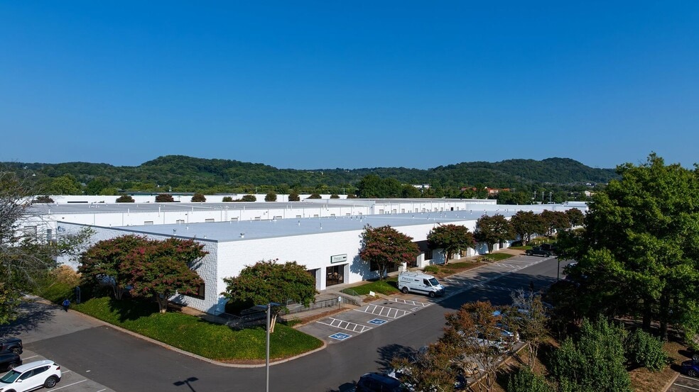 More Photos Of 7104 Crossroads Blvd, Brentwood Light Distribution For Lease