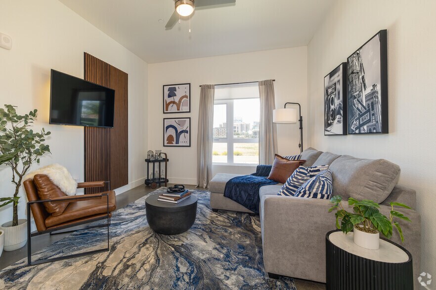More Photos Of 251 6th St, Sacramento Apartments For Lease