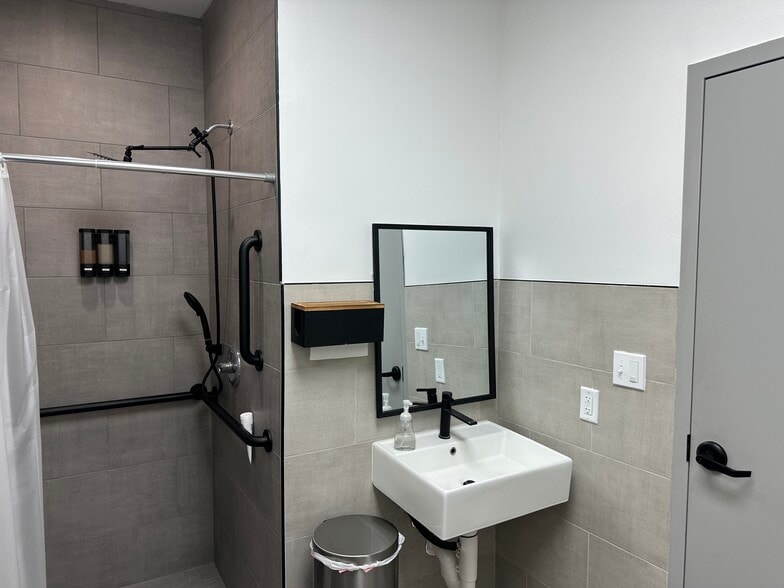 More Photos Of 2206 Katy Flewellen Rd, Katy Storefront For Lease