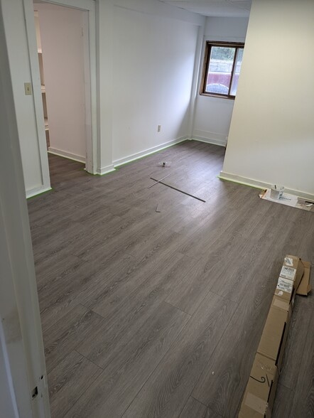 More Photos Of 403 N Main St, Franklin Freestanding For Lease