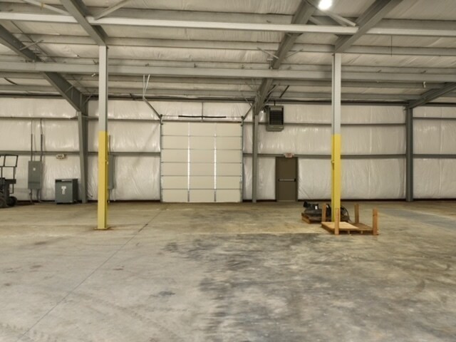 More Photos Of 255 Henderson St, Gaffney Light Distribution For Lease