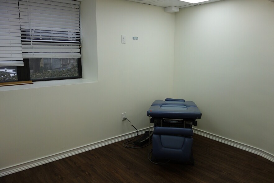 More Photos Of 6433 98th St, Rego Park Healthcare For Lease