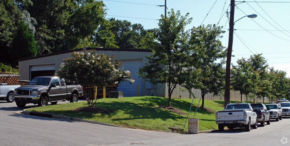 More Photos Of 600 Mercury St, Raleigh Warehouse For Lease