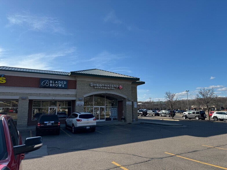 More Photos Of 45617-45721 Hayes Rd, Shelby Township Unknown For Lease