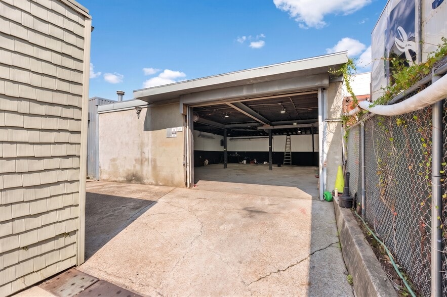 More Photos Of 1947-1949 Richmond Ter, Staten Island Industrial For Sale