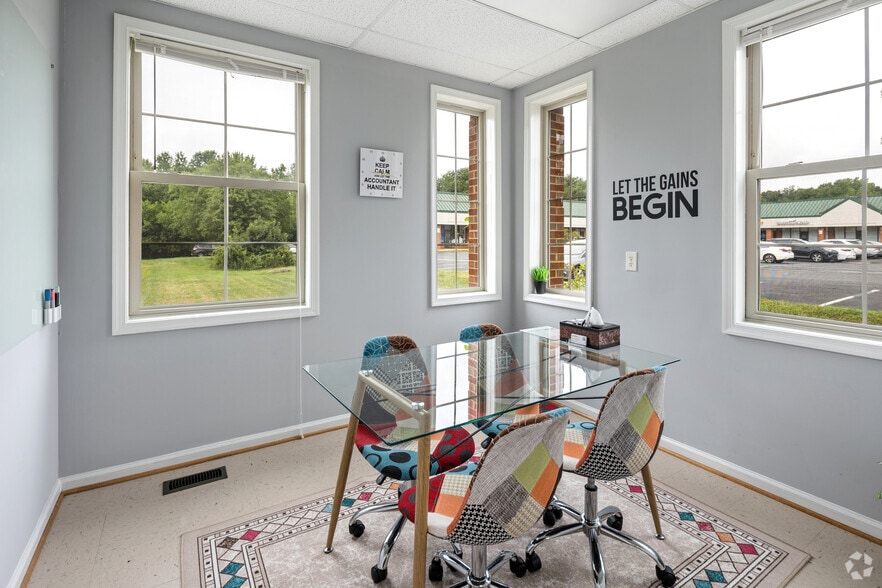 More Photos Of 3920 Plank Rd, Fredericksburg Office Residential For Sale