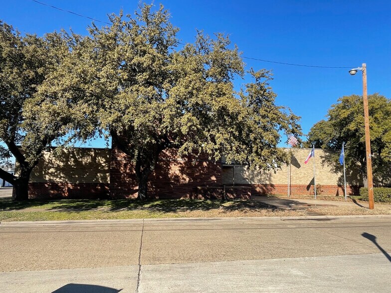 More Photos Of 1309 Newport Ave, Dallas Lodge Meeting Hall For Sale