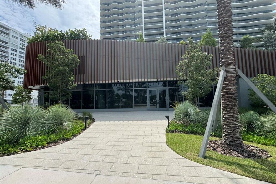 More Photos Of 900 N Ocean Blvd, Pompano Beach Apartments For Sale