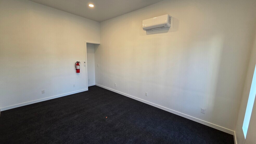 More Photos Of 387 E 55th Ave, Denver Warehouse For Lease