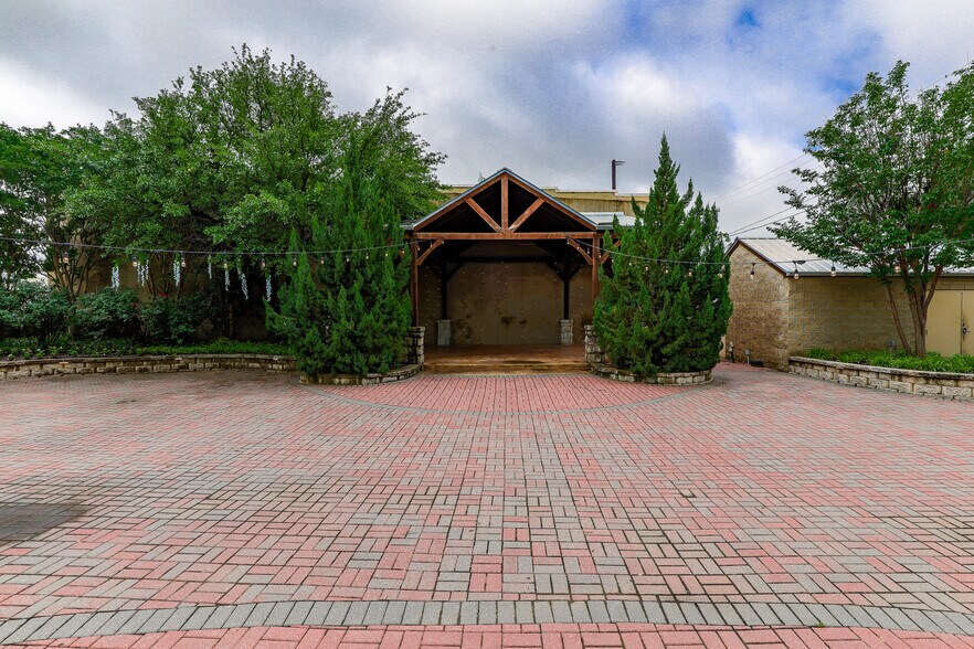 More Photos Of 119 N Main St, Jacksboro Hospitality For Sale