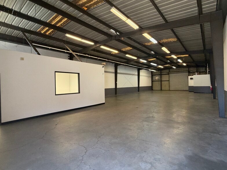 More Photos Of 3470-3476 E Pico Blvd, Los Angeles Warehouse For Lease